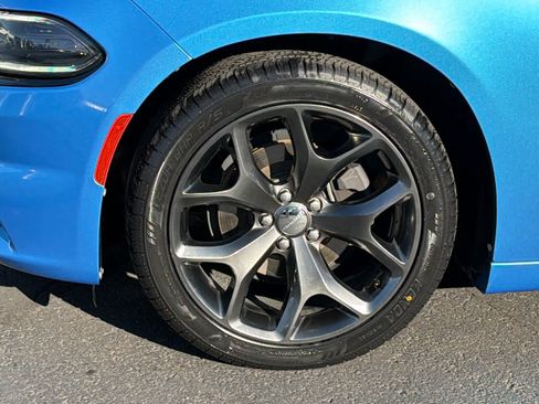 Used 2015 Dodge Charger SXT RWD image 9