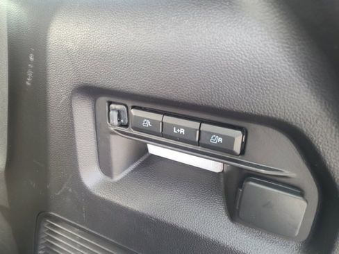 Used 2022 Ford Explorer Limited w/ Equipment Group 301A image 39