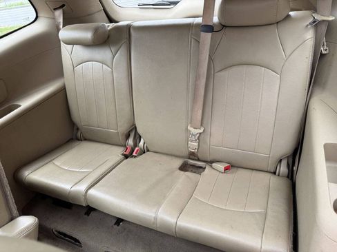 Used 2011 Buick Enclave CXL FWD image 6