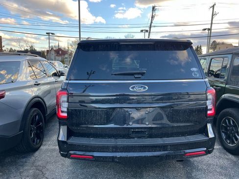 Used 2023 Ford Expedition Limited image 6