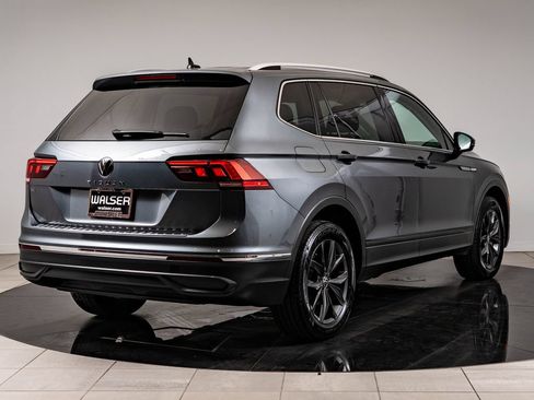 Used 2023 Volkswagen Tiguan SE FWD image 10