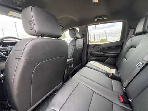 Used 2025 Chevrolet Colorado Trail Boss AWD/4WD image 27