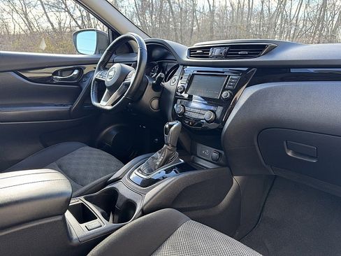 Used 2022 Nissan Rogue Sport SV AWD/4WD image 15