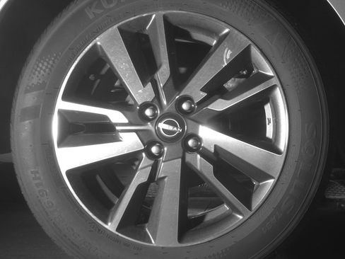 Used 2025 Nissan Versa SV FWD image 15