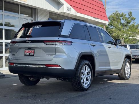 Used 2022 Jeep Grand Cherokee Limited RWD image 3