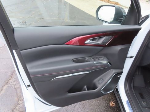 New 2026 Chevrolet Traverse RS w/ LPO, Floor Liner Package image 24