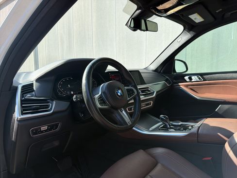 Used 2019 BMW X5 xDrive40i w/ Convenience Package AWD/4WD image 9