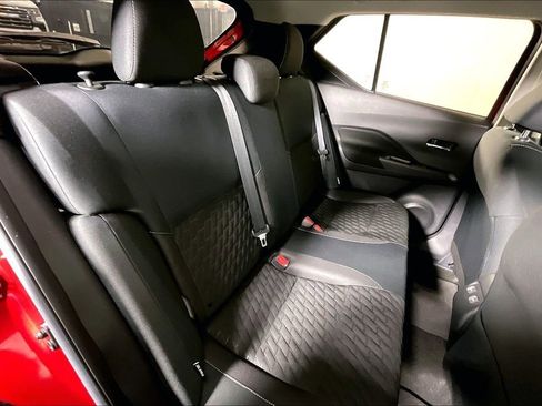 Used 2022 Nissan Kicks SV FWD image 36