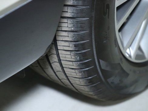 Used 2025 Genesis GV80 2.5T Standard image 37