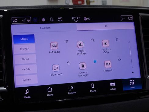 Used 2024 Chrysler Pacifica Touring-L image 38