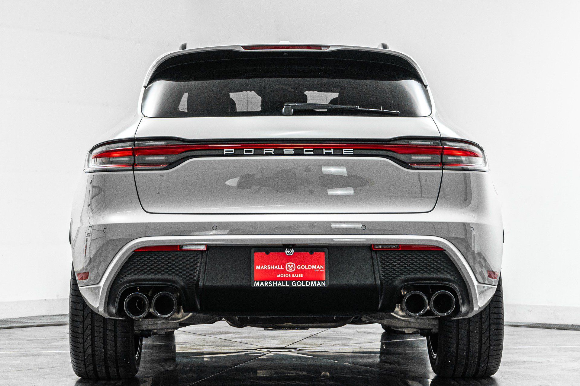 Used 2026 Porsche Macan AWD/4WD image 8