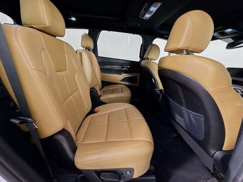 Used 2022 Kia Telluride SX w/ Towing Package image 31