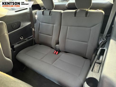 Used 2025 Ford Explorer Active image 33