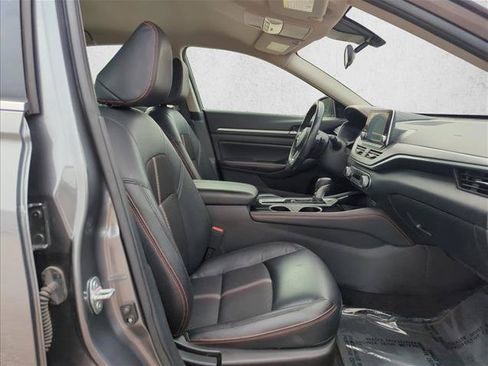 Used 2024 Nissan Altima 2.5 SR FWD image 20
