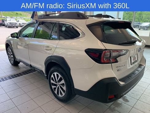 Certified 2025 Subaru Outback Premium AWD/4WD image 9