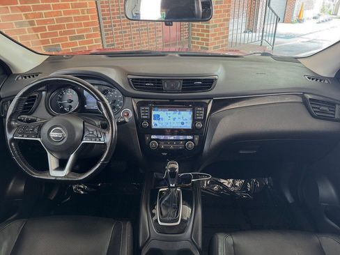 Used 2018 Nissan Rogue Sport SL AWD/4WD image 18