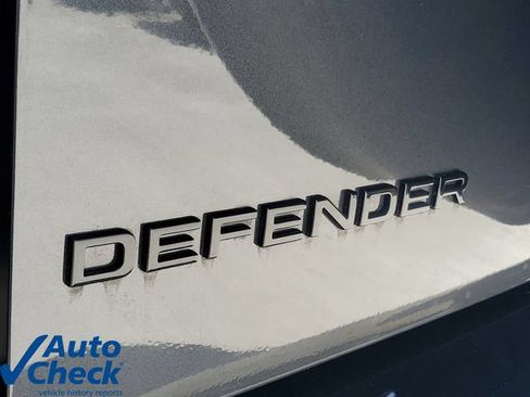 Used 2025 Land Rover Defender 130 X-Dynamic SE AWD/4WD image 7