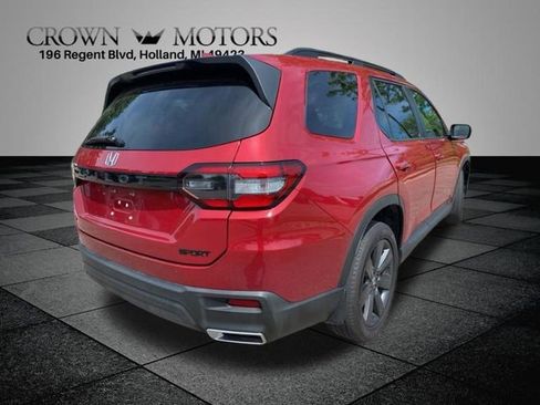 Used 2023 Honda Pilot Sport image 8