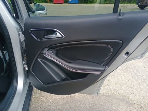 Used 2018 Mercedes-Benz GLA 250 4MATIC image 14