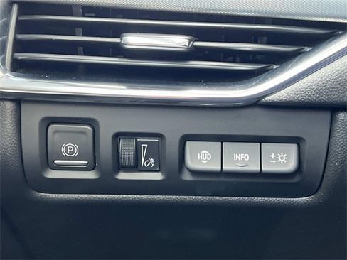 Certified 2023 Cadillac XT4 Premium Luxury w/ Technology Package image 27