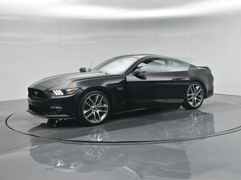 Used 2017 Ford Mustang GT Premium RWD image 5