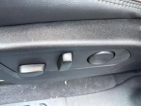 New 2026 GMC Canyon Denali image 17