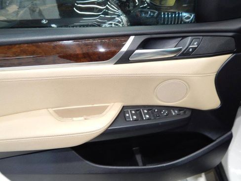 Used 2017 BMW X3 xDrive28i image 13