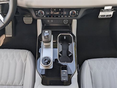 New 2025 Mitsubishi Outlander SEL image 20