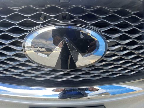 Used 2021 INFINITI QX50 Sensory image 32