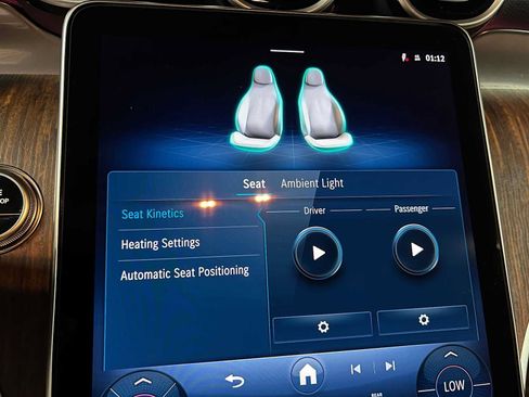 Used 2026 Mercedes-Benz GLC 300 4MATIC image 36
