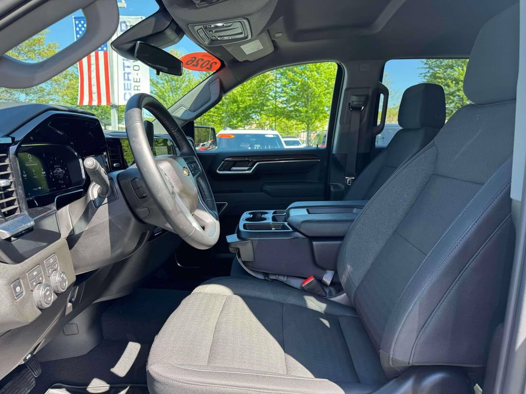 Used 2026 Chevrolet Silverado 1500 LT AWD/4WD image 15