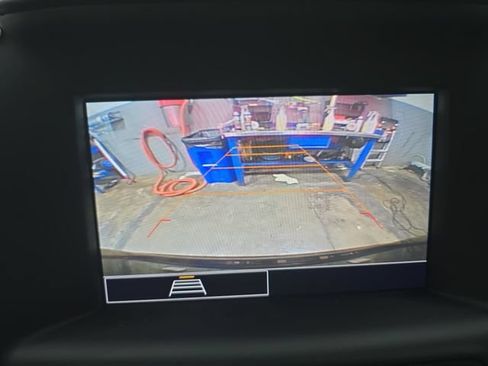 Used 2024 GMC Terrain SLE w/ Driver Convenience Package AWD/4WD image 24