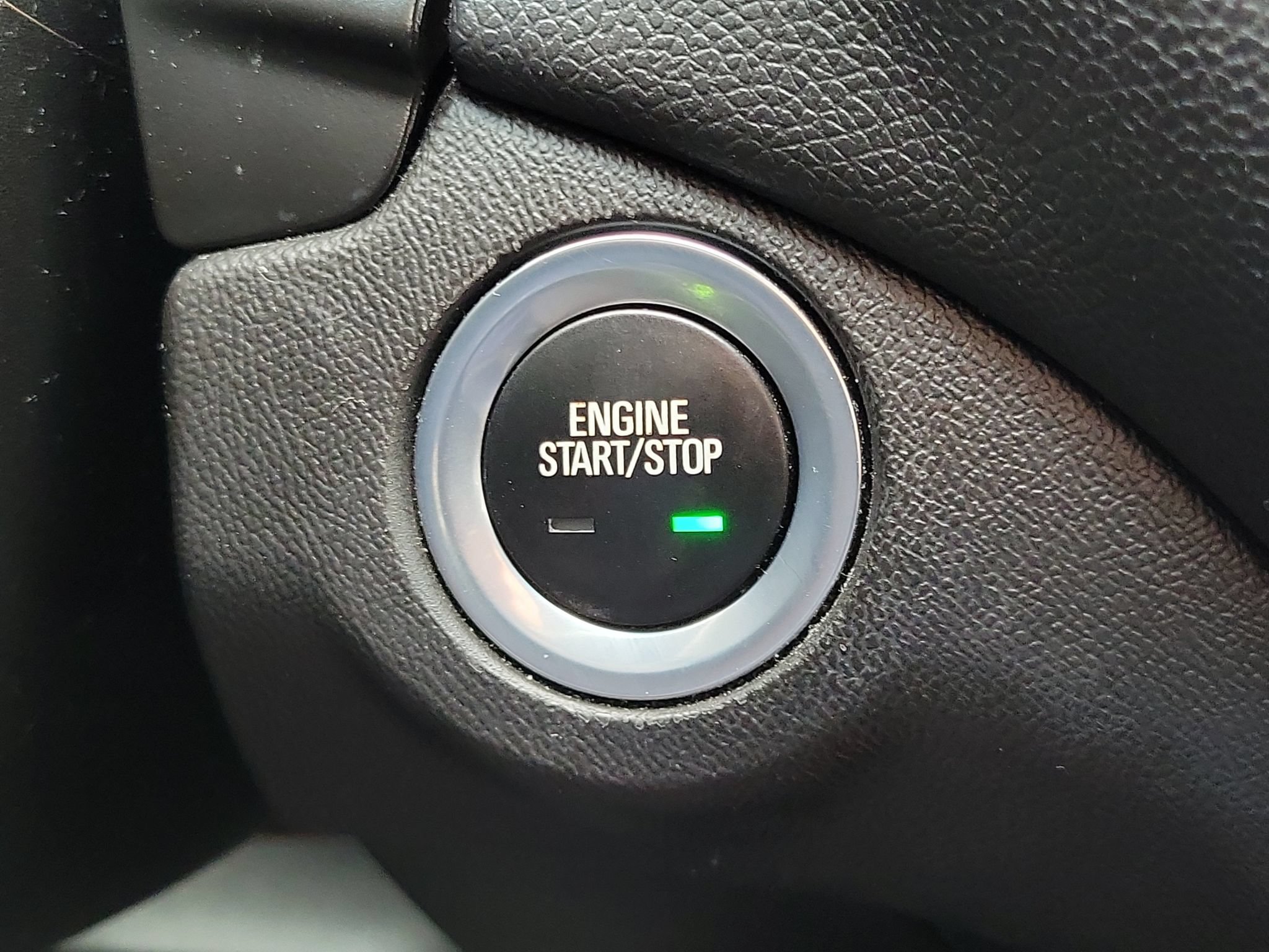 Used 2019 Chevrolet Equinox LT w/ Sun & Navigation Package FWD image 17