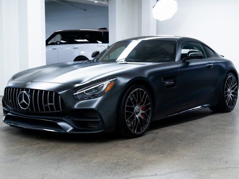 Used 2018 Mercedes-Benz AMG GT C image 3