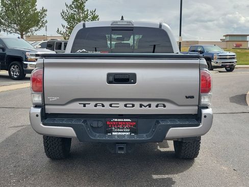 Used 2020 Toyota Tacoma TRD Off-Road w/ Technology Package AWD/4WD image 5