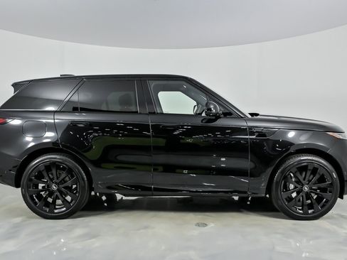 Used 2025 Land Rover Range Rover Sport Dynamic SE AWD/4WD image 14