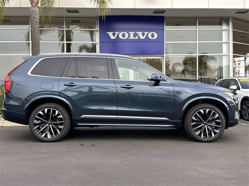 New 2026 Volvo XC90 B6 Plus w/ Protection Package Premier image 6