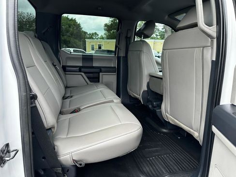 Used 2022 Ford F250 XL w/ Power Equipment Group AWD/4WD image 11
