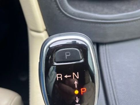 Used 2018 Cadillac XT5 FWD image 14