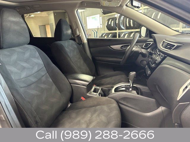 Used 2016 Nissan Rogue SV AWD/4WD image 20