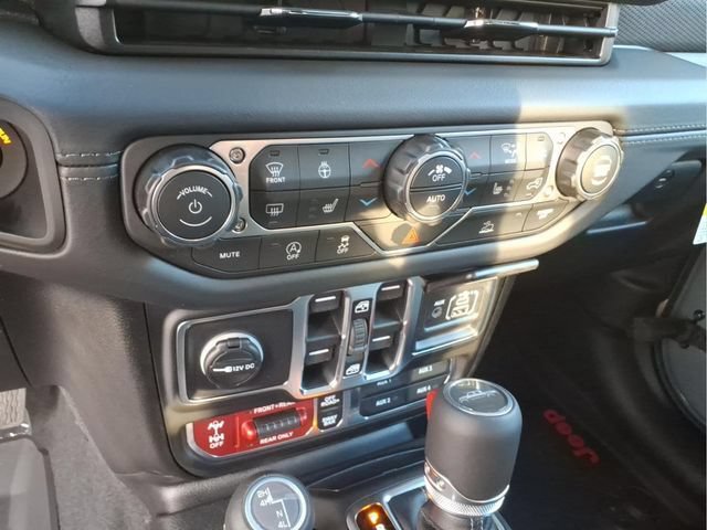 New 2026 Jeep Gladiator Rubicon w/ Technology Group AWD/4WD image 22