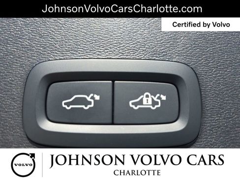 Certified 2025 Volvo XC40 B5 Core image 13