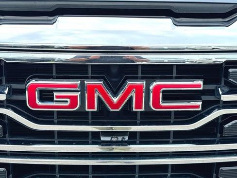 Used 2022 GMC Sierra 1500 SLT w/ SLT Premium Plus Package AWD/4WD image 31
