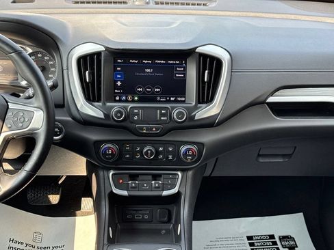 Used 2024 GMC Terrain SLT FWD image 19