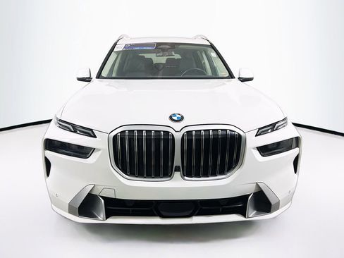 Used 2024 BMW X7 xDrive40i AWD/4WD image 2