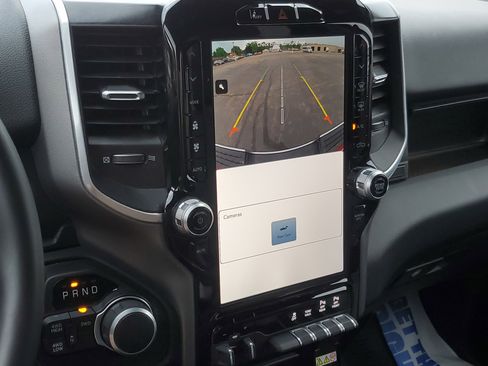 Used 2024 RAM 2500 Big Horn w/ Safety Group image 17