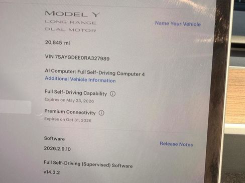 Used 2024 Tesla Model Y Long Range AWD/4WD image 24