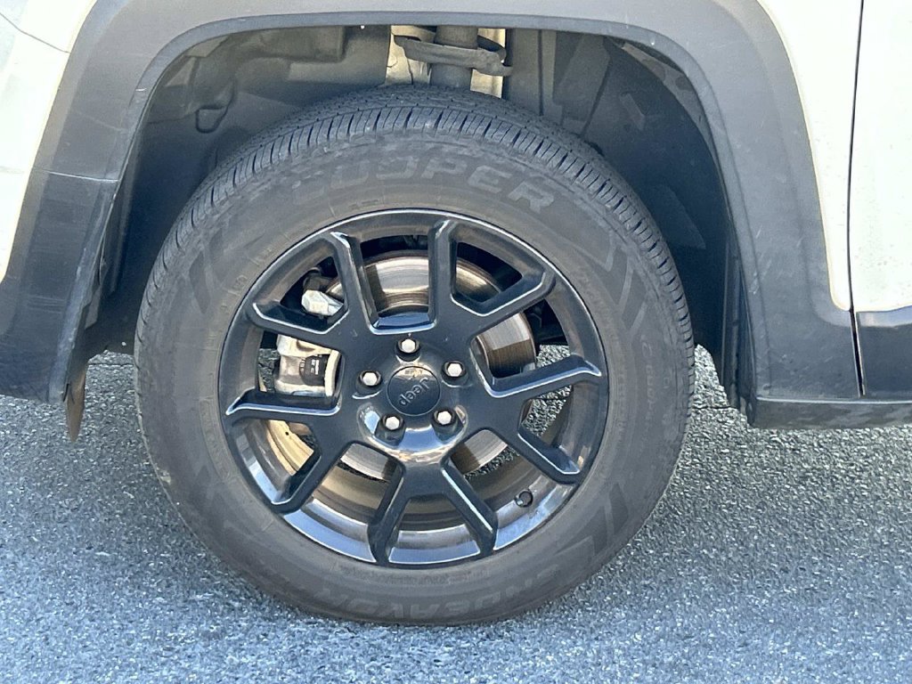 Used 2019 Jeep Renegade Altitude w/ Quick Order Package 2XM AWD/4WD image 11