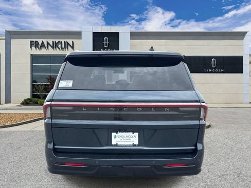New 2026 Lincoln Navigator L Reserve w/ Jet Appearance Package AWD/4WD image 6
