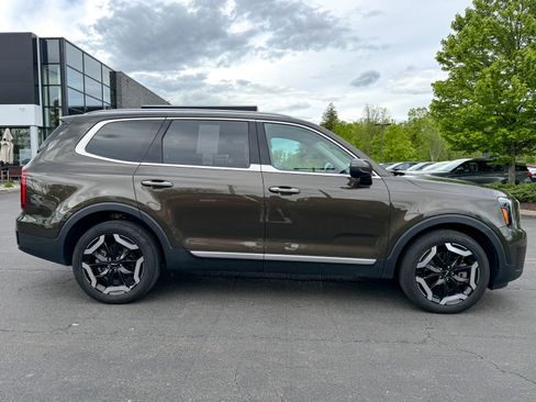 Certified 2023 Kia Telluride S AWD/4WD image 5